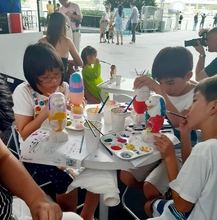 Load image into Gallery viewer, Unleash Your Creative Roar this National Day with the &#39;Lion&#39;s Pride - Paint Your Own Merlion&#39; art workshops.
